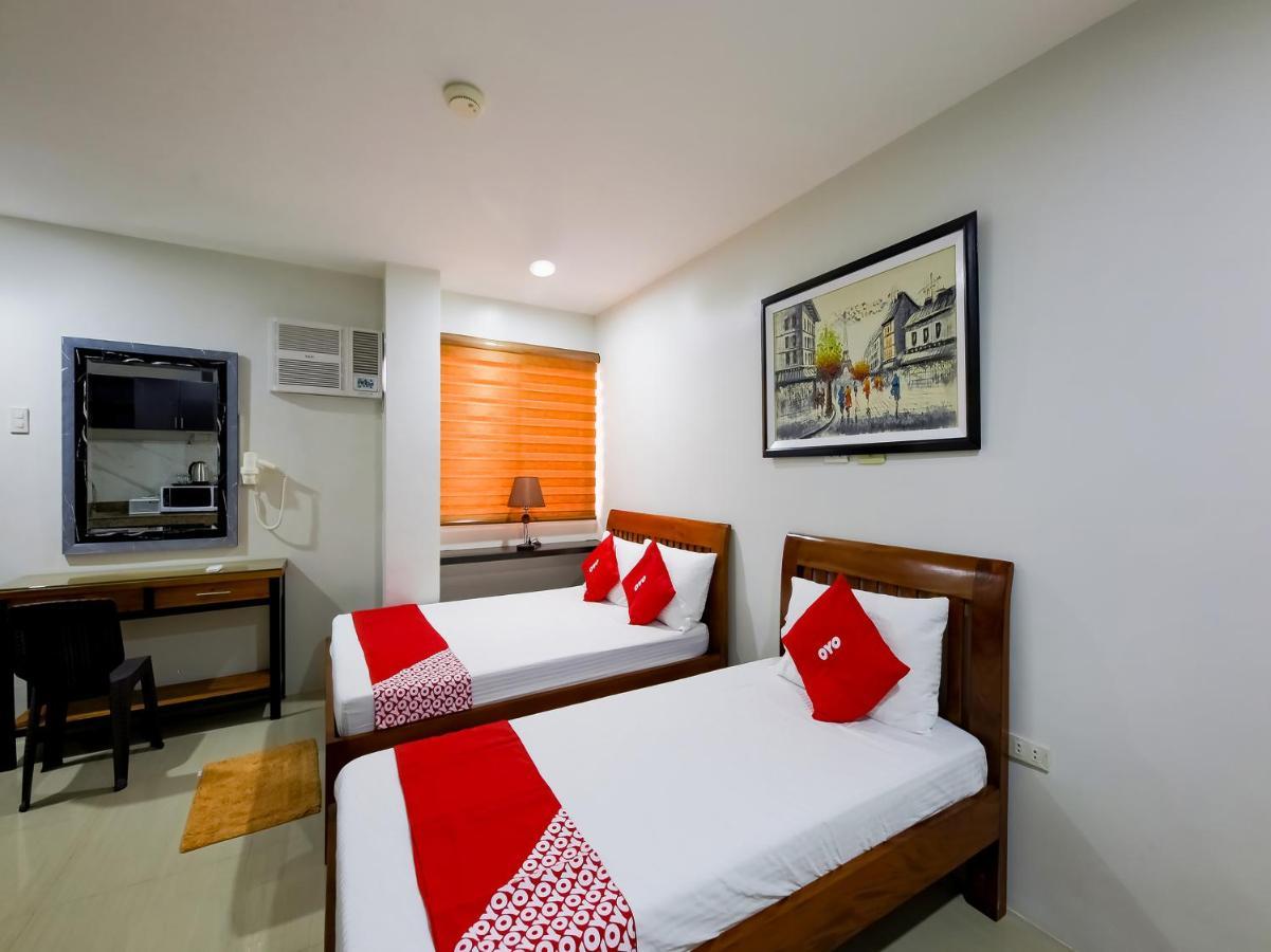 Oyo 848 Dona Aurora Condotel Quezon City Ngoại thất bức ảnh