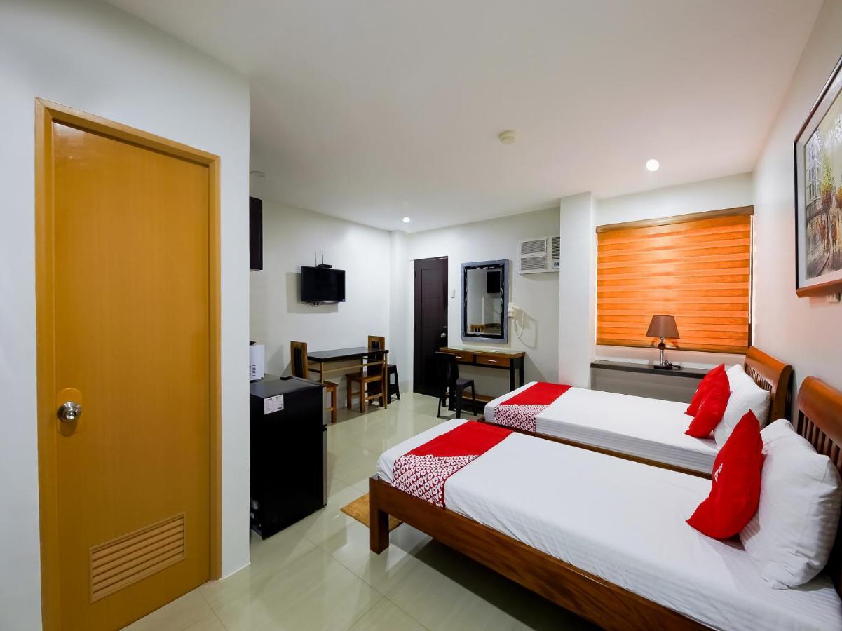 Oyo 848 Dona Aurora Condotel Quezon City Ngoại thất bức ảnh