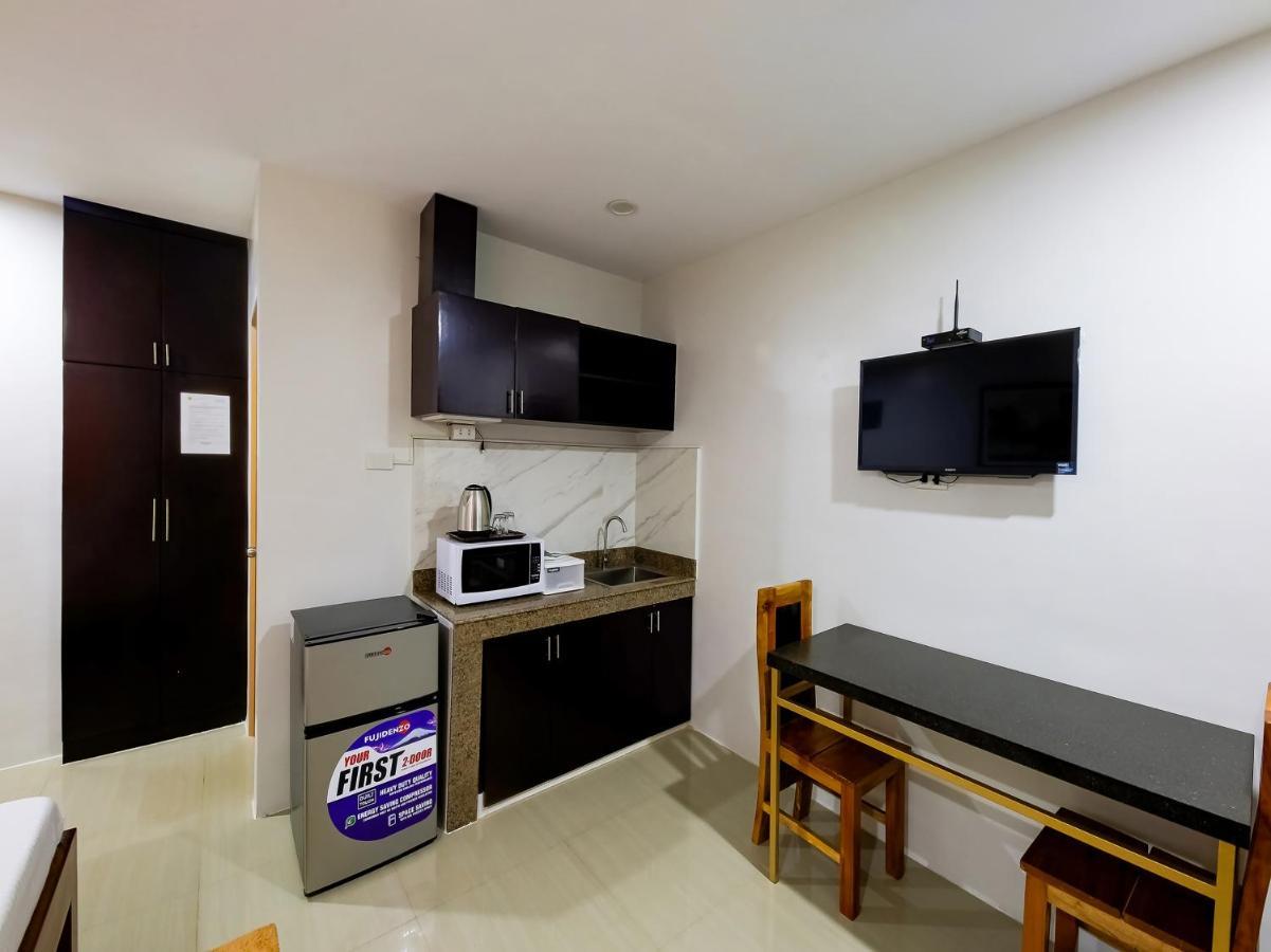 Oyo 848 Dona Aurora Condotel Quezon City Ngoại thất bức ảnh