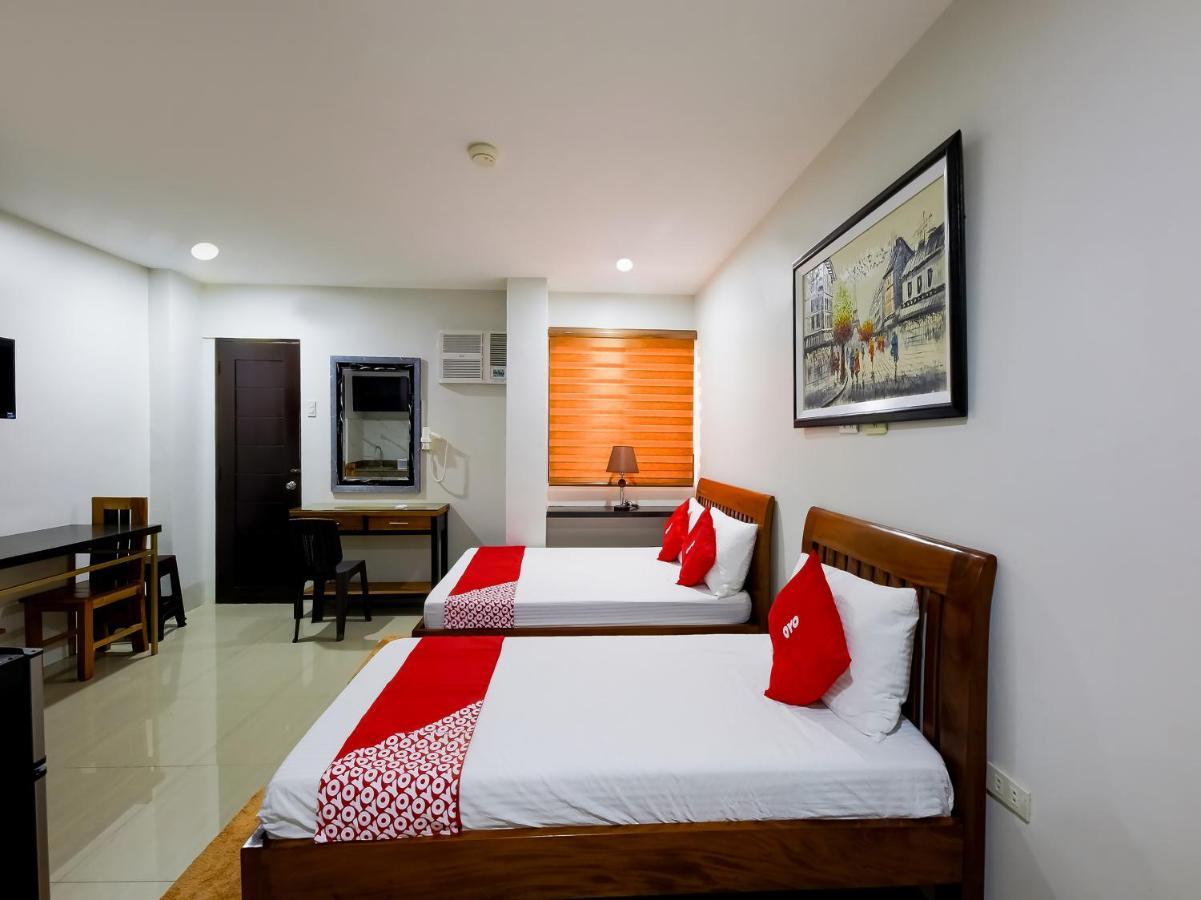 Oyo 848 Dona Aurora Condotel Quezon City Ngoại thất bức ảnh