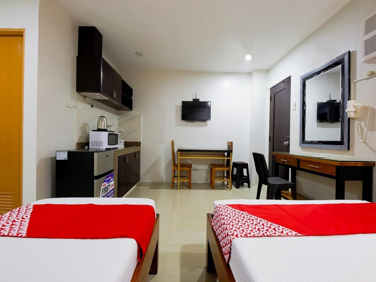 Oyo 848 Dona Aurora Condotel Quezon City Ngoại thất bức ảnh