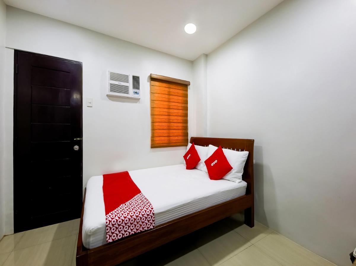 Oyo 848 Dona Aurora Condotel Quezon City Ngoại thất bức ảnh