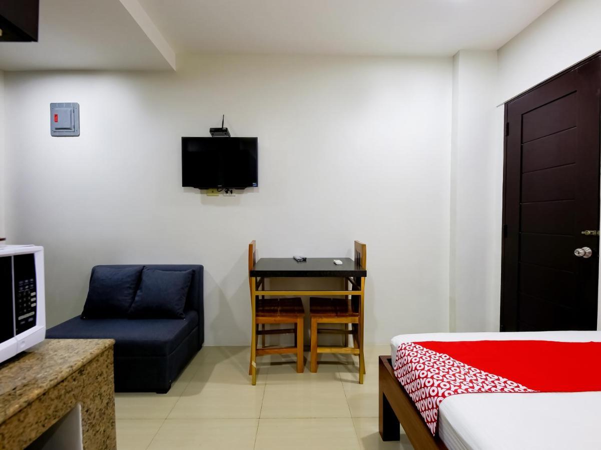 Oyo 848 Dona Aurora Condotel Quezon City Ngoại thất bức ảnh
