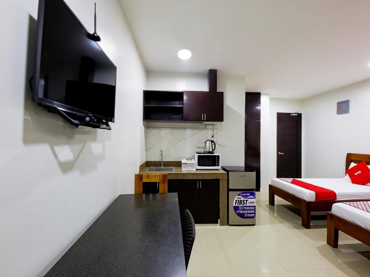 Oyo 848 Dona Aurora Condotel Quezon City Ngoại thất bức ảnh